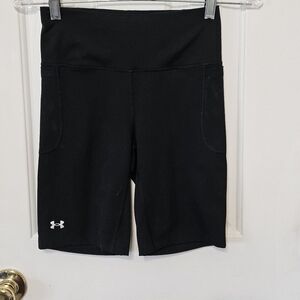 Under Armour Women's Black Bike Shorts Size Small